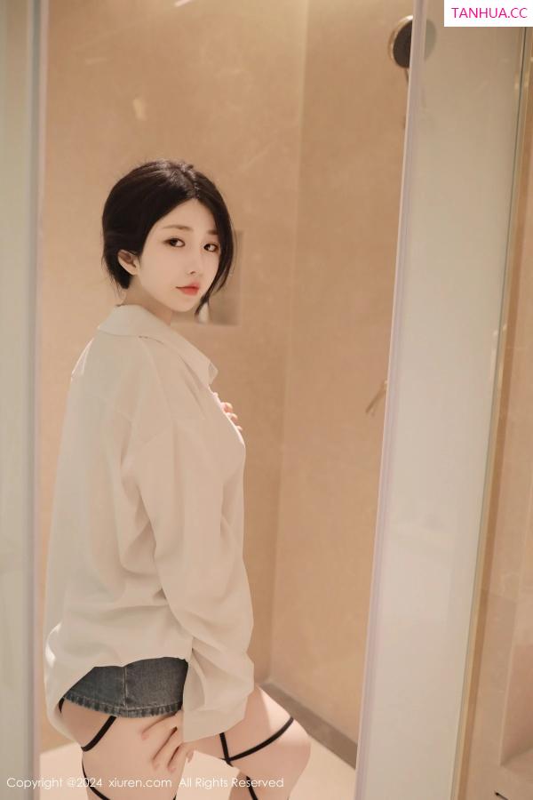   [XiuRen]高清写真图 2024.04.16 No.8400 陈小花 美胸性感第14张图片